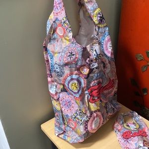 Large reusable shopping bag from Bali. Sturdy